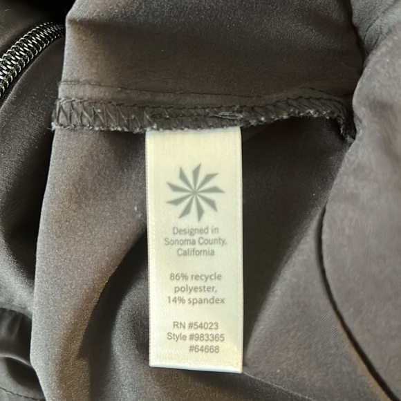 EUC Athleta Black All Day Skort Size 6  Lightweight Stretch Luxe Active Skirt - Picture 11 of 13